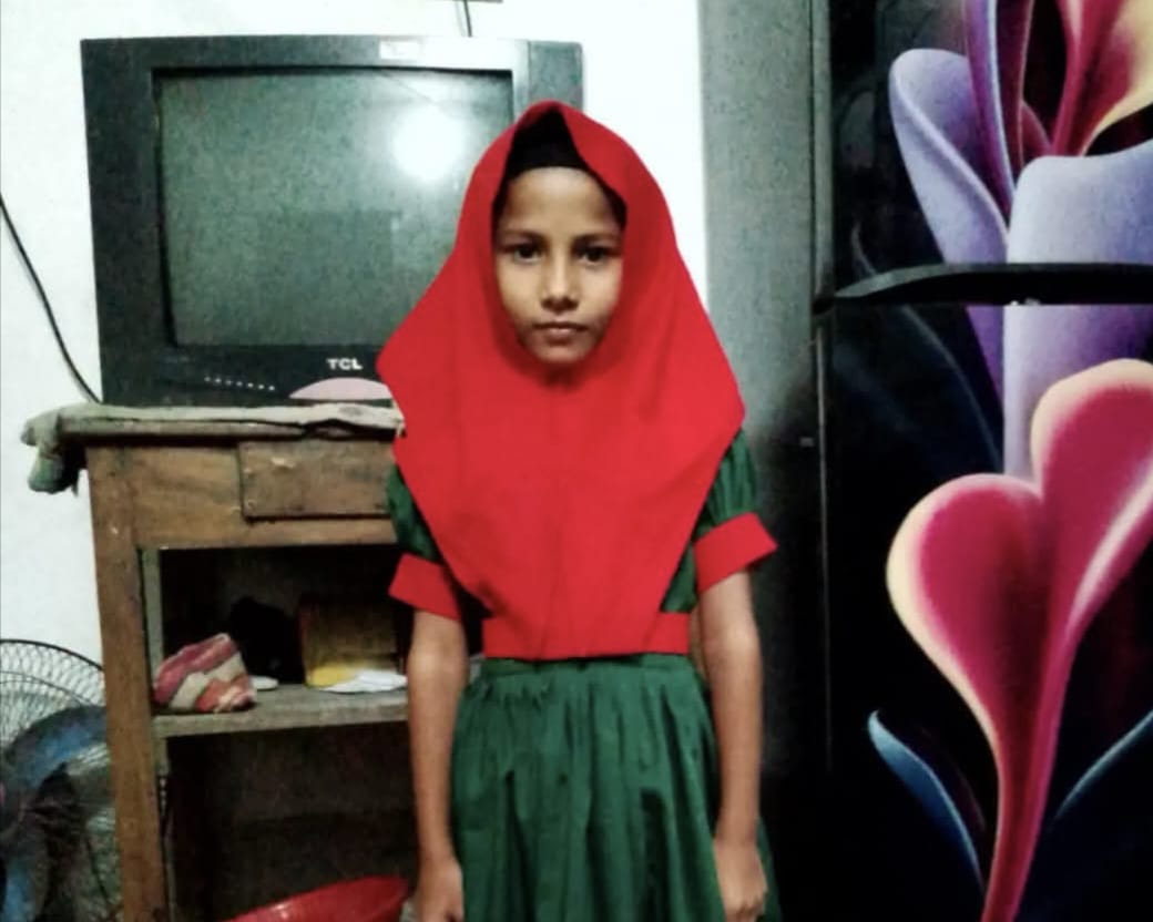 কালিগঞ্জে তৃতীয় শ্রেণির ছাত্রীর মরদেহ উদ্ধার, সন্দেহভাজন নারীকে গণপিটুনিতে হত্যা