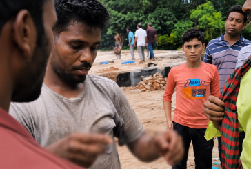 কালিগঞ্জ থানার পুরাতন ভবন ভাঙার সময় ককটেল বিস্ফোরণ, দুই শ্রমিক আহত