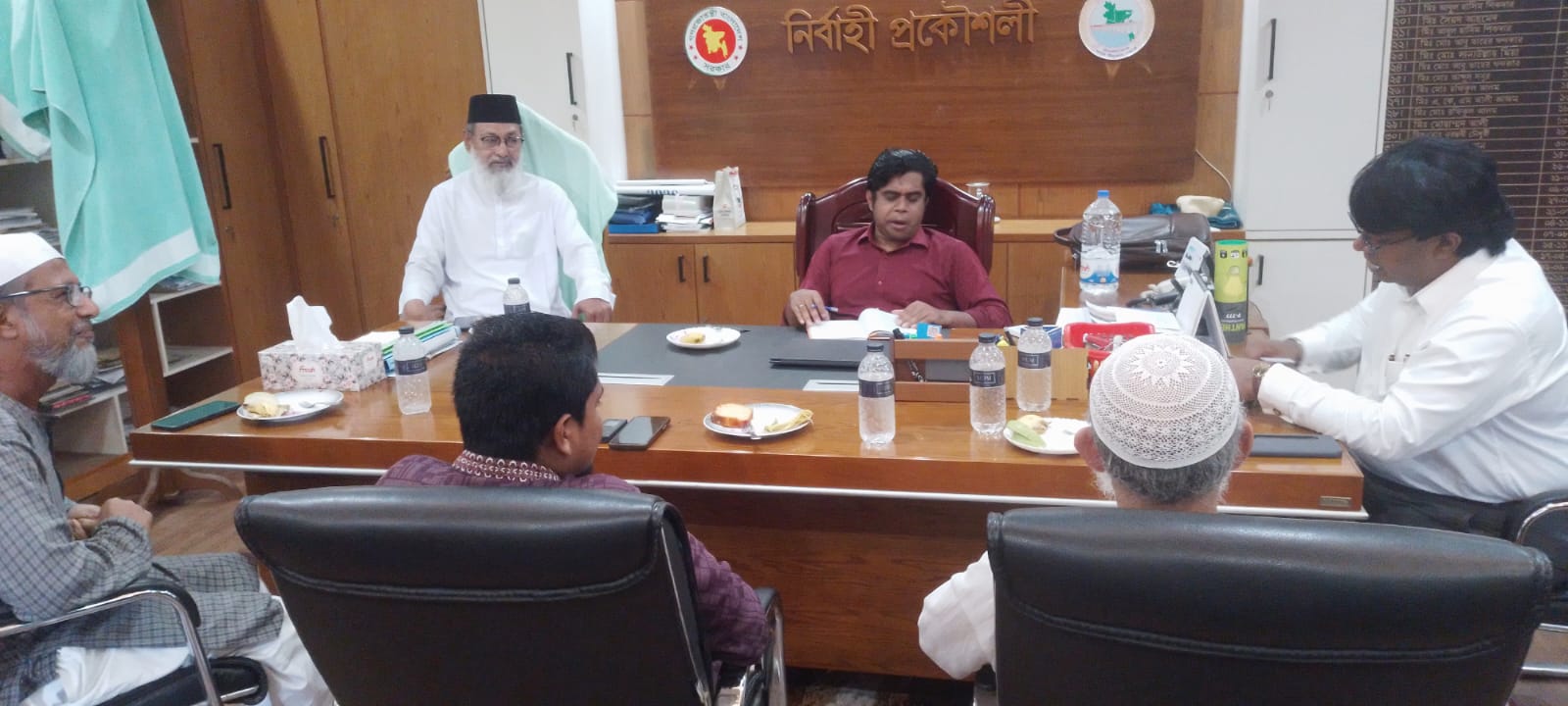 আশাশুনিতে নদী ভাঙন প্রতিরোধে পাউবো কর্মকর্তার সাথে এমপি রবিউল বাশারের মতবিনিময়