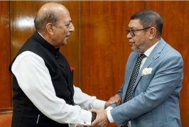 স্বাস্থ্যমন্ত্রীর সঙ্গে ভারতীয় হাইকমিশনারের সাক্ষাৎ