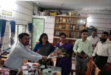 কয়রা মদিনাবাদ সরকারি মডেল মাধ্যমিক বিদ্যালয় পরিদর্শন করলেন জেলা প্রশাসক হুরে জান্নাত