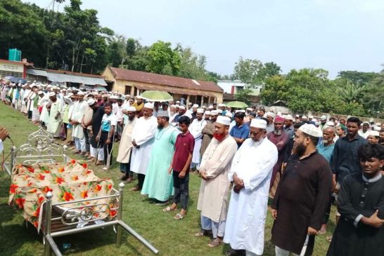কলারোয়া আলিয়া কামিল মাদ্রাসার শিক্ষক আহসান হাবীব মন্টুর দাফন সম্পন্ন