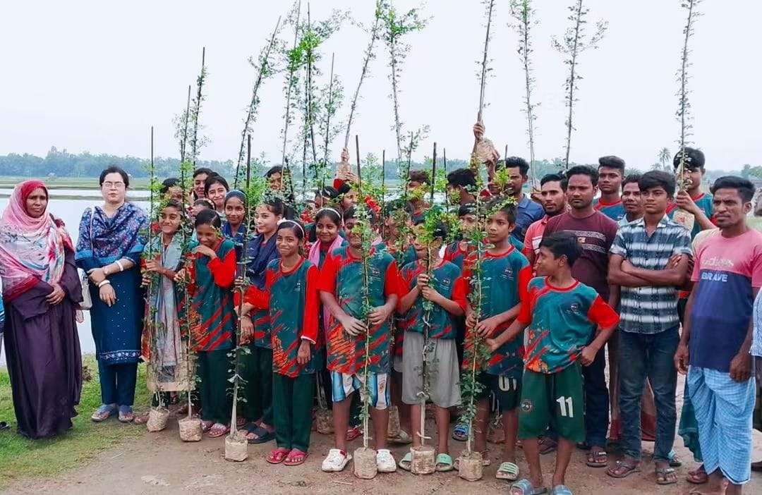 কালিগঞ্জে বৃক্ষরোপণ কর্মসূচির উদ্বোধন