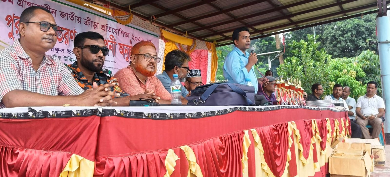 কলারোয়ায় ৫৩তম গ্রীষ্মকালীন জাতীয় ক্রীড়া প্রতিযোগিতার পুরস্কার বিতরণ ও সমাপনী