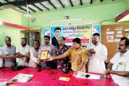 কালিগঞ্জ প্রেসক্লাবে সহকারী কমিশনার মাইনুল ইসলাম খানকে বিদায় সংবর্ধনা