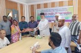 আশাশুনিতে দুর্গাপূজা উপলক্ষে শাড়ি ও অনুদানের চেক বিতরণ করলেন এমপি রবিউল বাশার