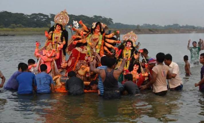 কালিগঞ্জে ৫৫ মণ্ডপে দুর্গোৎসবের সমাপ্তি, বিসর্জন হচ্ছে না তিন মন্দিরে