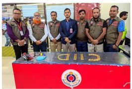 শাহজালালে ১৬ কোটি টাকার স্বর্ণসহ ২ বিমানকর্মী ধরা